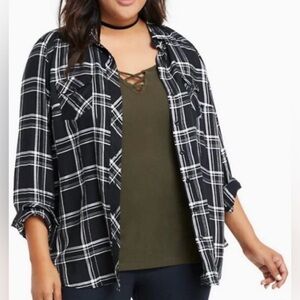 NWOT Torrid Challis Button-Down Long Sleeve Shirt